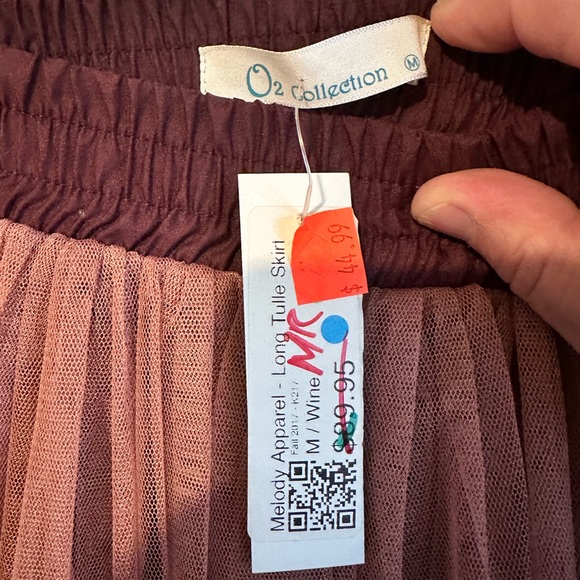 O2 Collection mid length skirt - Picture 3 of 4